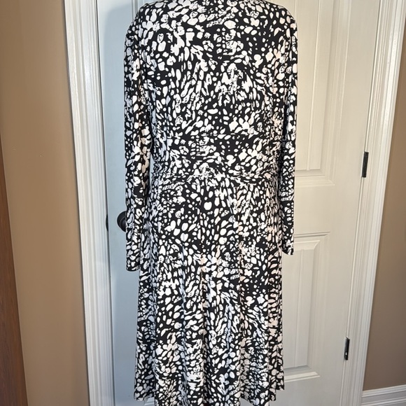 Chaps Faux Wrap Dress S 22W Midi Stretch Black White - Picture 4 of 10
